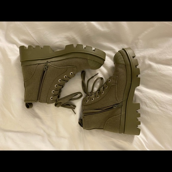 Universal Thread Shoes Teagan Laceup Sneaker Boots Poshmark